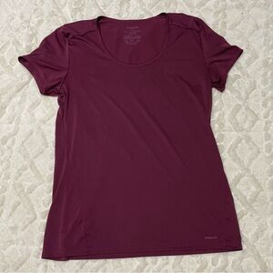 Patagonia Lightweight Burgundy Top